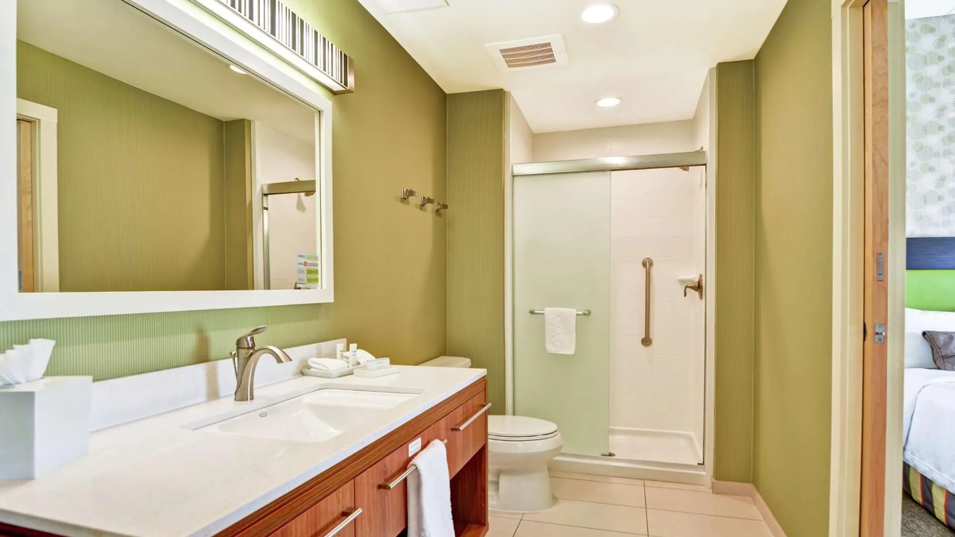 Home2 Suites By Hilton Charlotte Airport 3*,